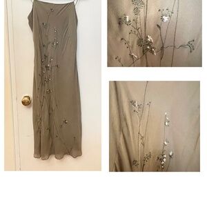 Banana Republic 100% Silk slip dress embroidery on front and back, size 2